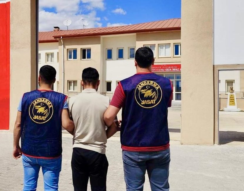 Kırşehir'de İl Jandarma Komutanlığı ekipleri tarafından çeşitli suçlardan 8 yıl