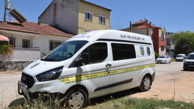 Eskişehir'in Odunpazarı ilçesinde meydana gelen olayda ailesiyle yaşayan 43 yaşındaki