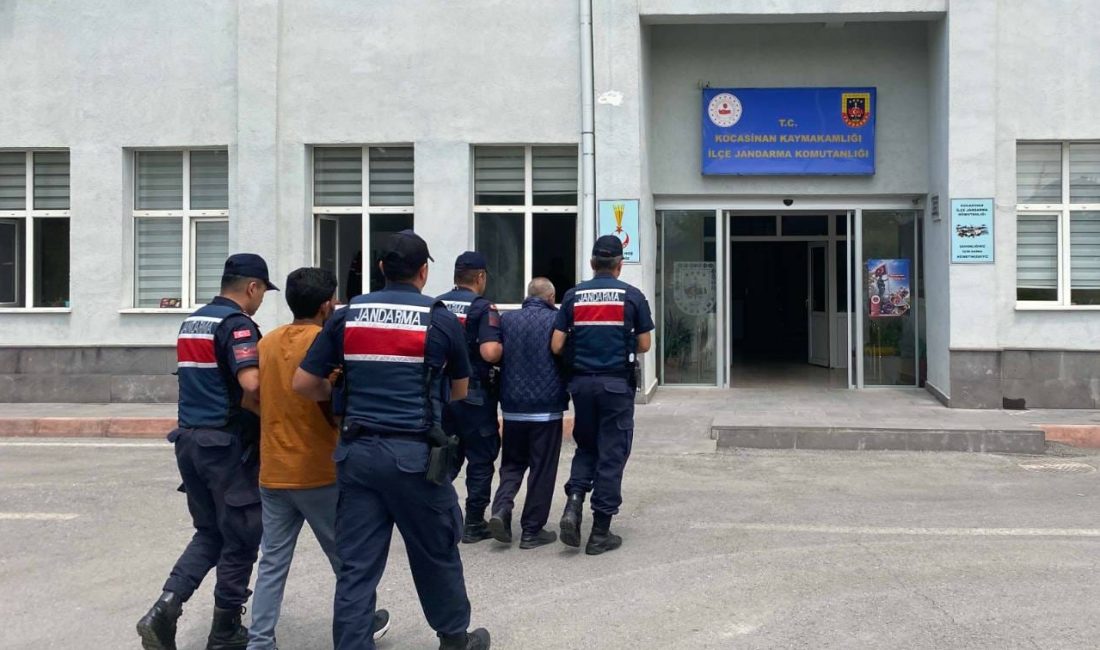Kayseri'de İl Jandarma Komutanlığı ekipleri tarafından terör örgütü DEAŞ'a yönelik