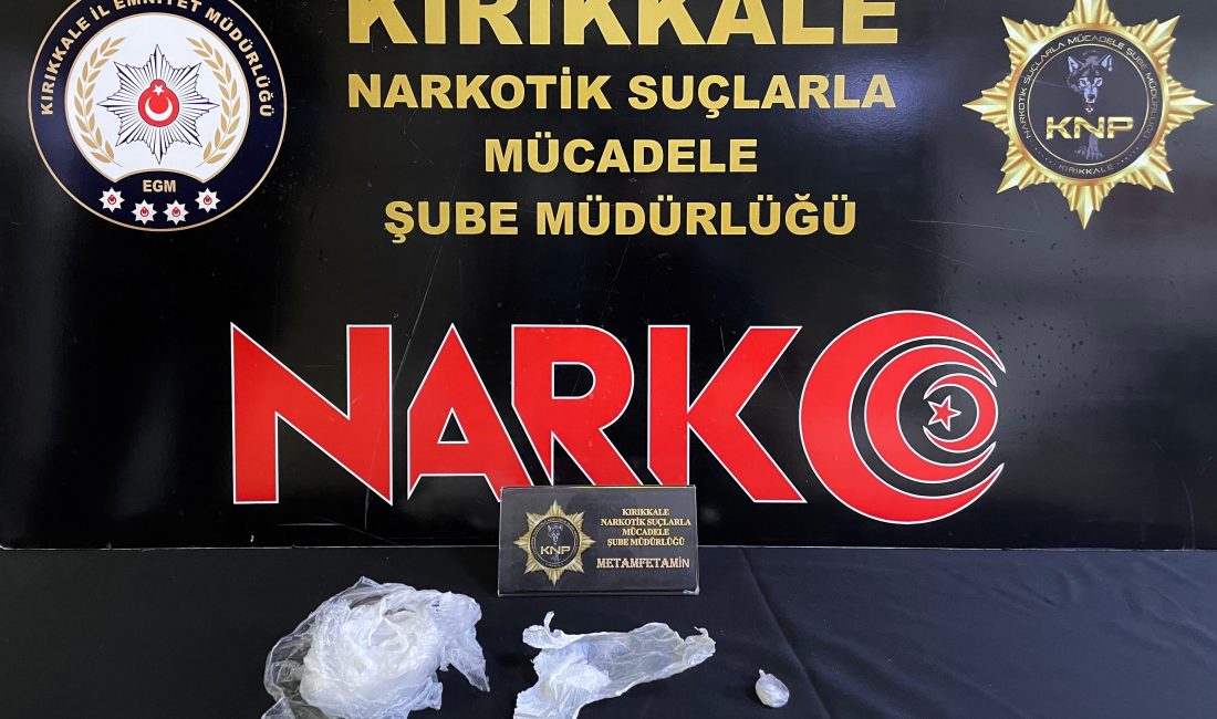 Kırıkkale'de İl Emniyet Müdürlüğünden tarafından düzenlenen uyuşturucu operasyonunda gözaltına alınan