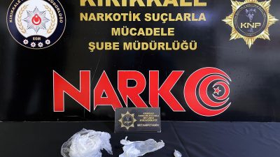 Kırıkkale'de İl Emniyet Müdürlüğünden tarafından düzenlenen uyuşturucu operasyonunda gözaltına alınan