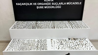Konya'da İl Emniyet Müdürlüğü ekipleri tarafından düzenlenen tarihi eser kaçakçılığı