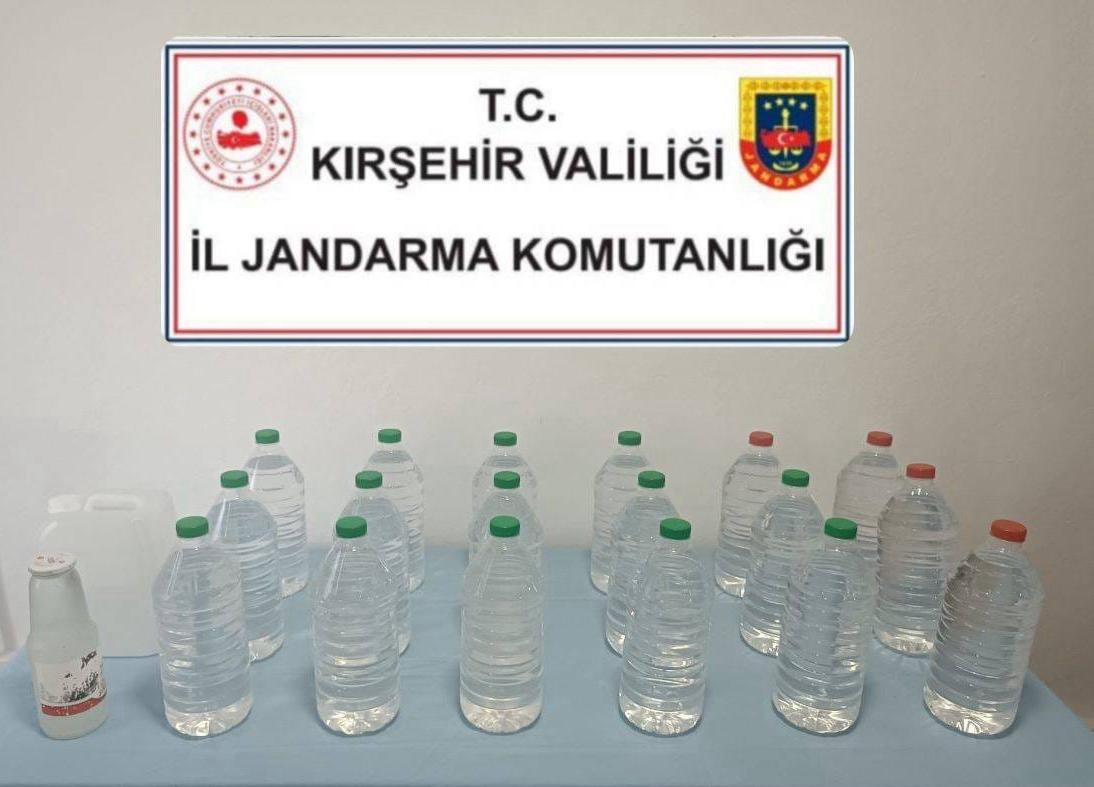 Kırşehir'de jandarma ekipleri tarafından düzenlenen operasyonda kaçak alkol üretiminde kullanılan