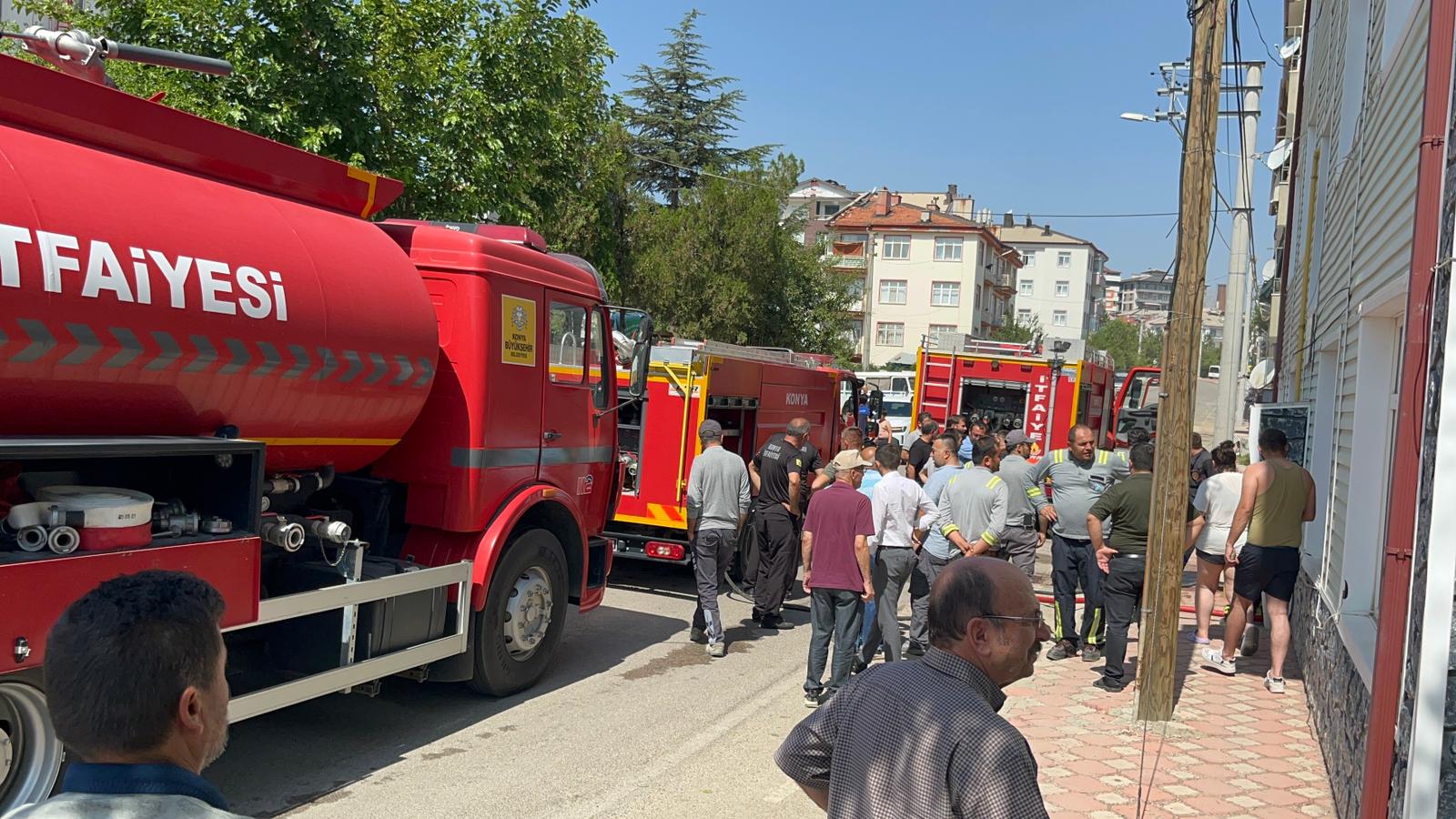 Konya'nın Seydişehir ilçesinde yaşanan olayda bir apartmanda yangın çıktı. Çıkan
