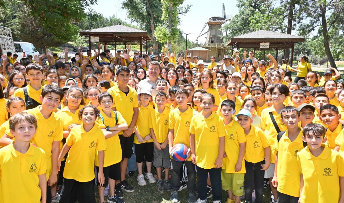 Aksaray’da yaz çocuklarla güzel Aksaray Belediyesi, yaz tatilini verimli geçiren öğrenciler için anlamlı bir