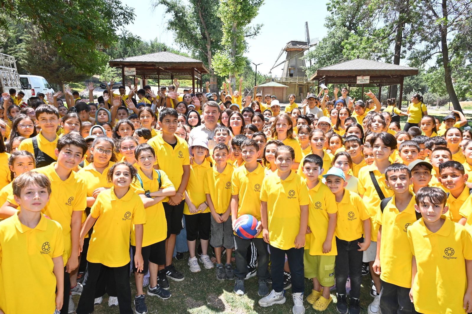 Aksaray Belediyesi, yaz tatilini verimli geçiren öğrenciler için anlamlı bir