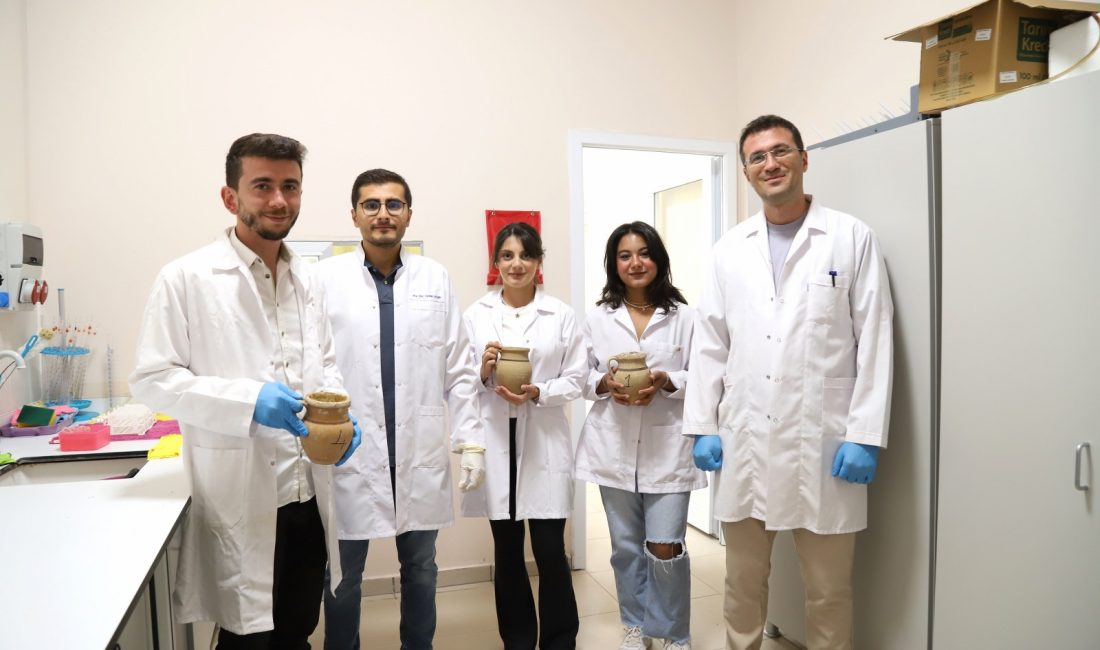Aksaray Üniversitesindeki akademisyenler, çömlek peynirini patentlenebilir, standardize ve hijyenik ürün