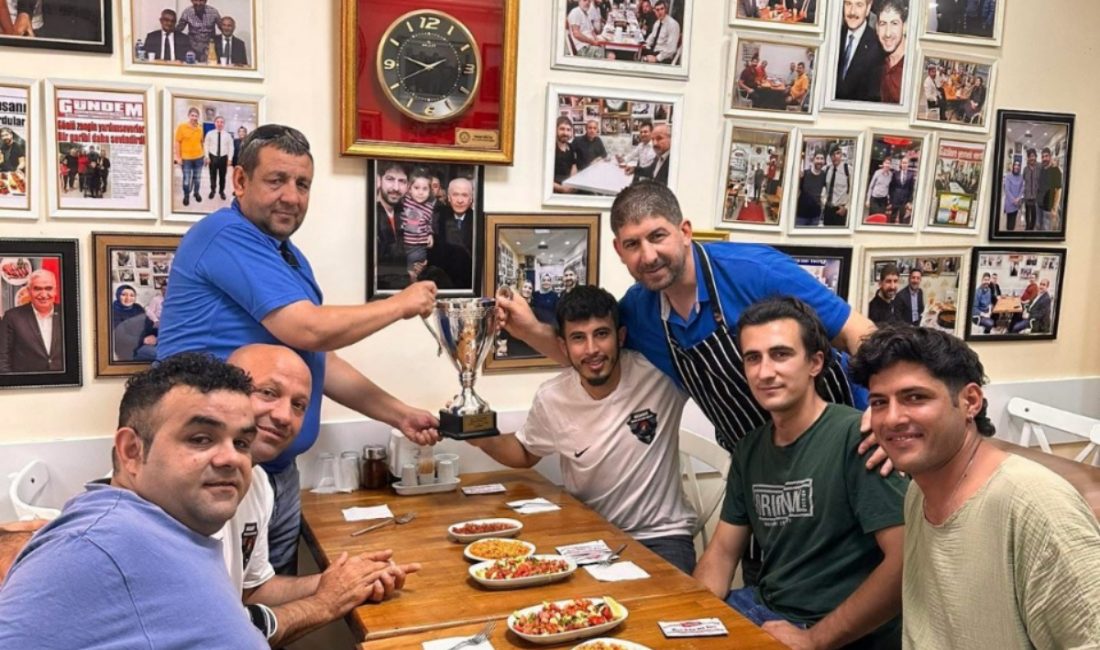 İşitme Engelliler Futbol 2. Ligi’nde başarılı bir performans sergileyerek şampiyon