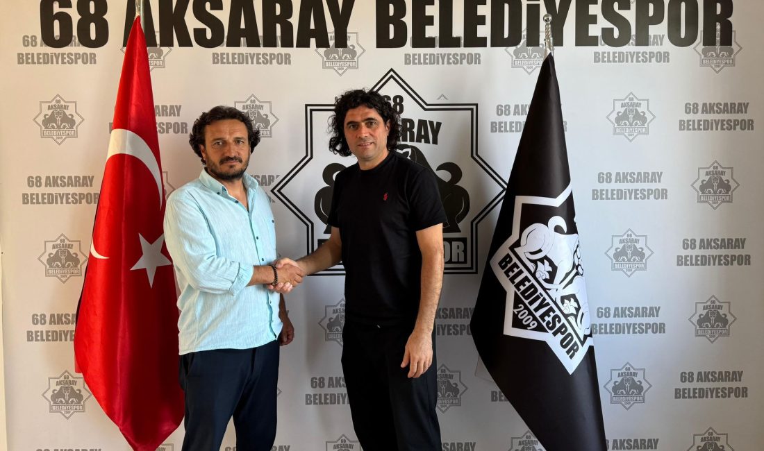 TFF 2. Lig Kırmızı Grup'ta mücadele edecek olan Aksarayspor'da teknik