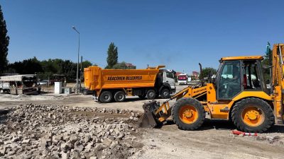 Ağaçören Belediyesi, ilçenin çarşı merkezinde başlattığı kapsamlı düzenleme ve yenileme
