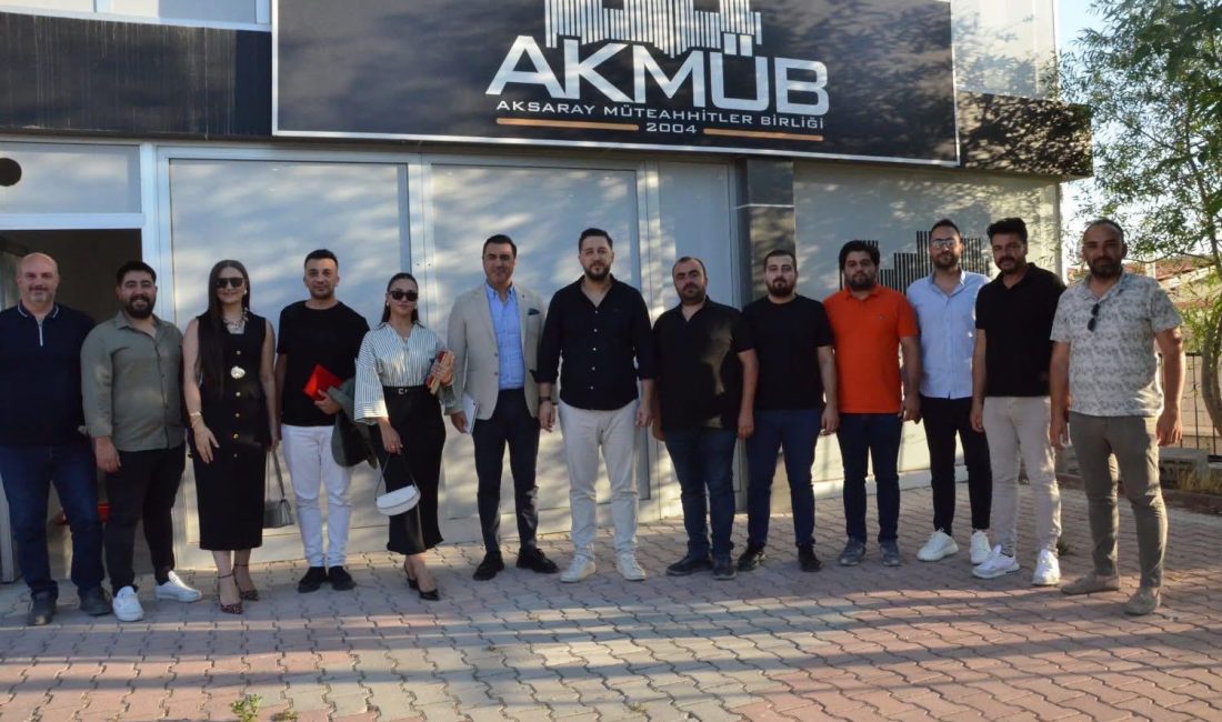 Aksaray Müteahhitler Birliği’nde düzenlenen seminerde, iş kazalarından kefalet sigortalarına kadar
