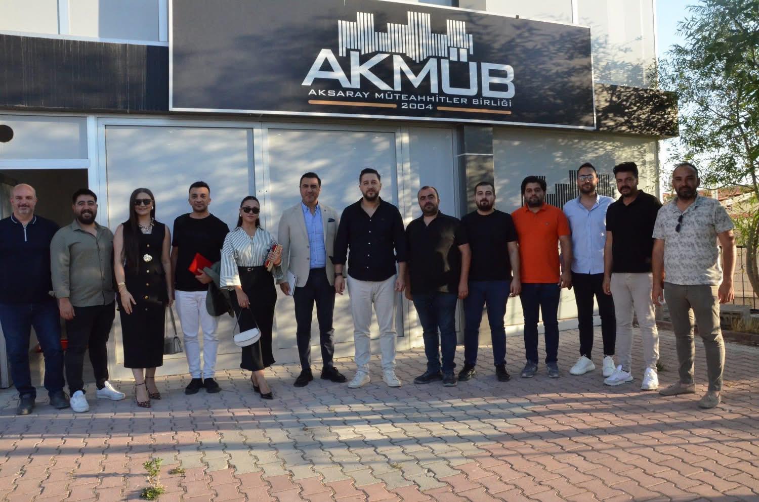 Aksaray Müteahhitler Birliği’nde düzenlenen seminerde, iş kazalarından kefalet sigortalarına kadar