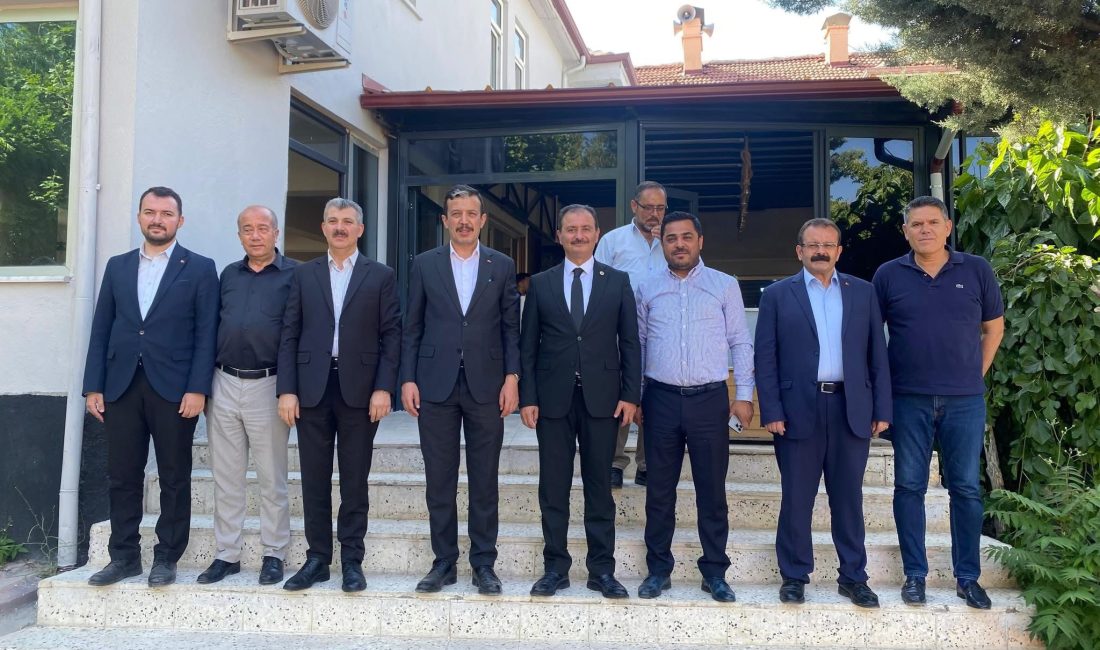 AK Parti Aksaray İl Başkanı Hamza Aktürk ve beraberindeki heyet,