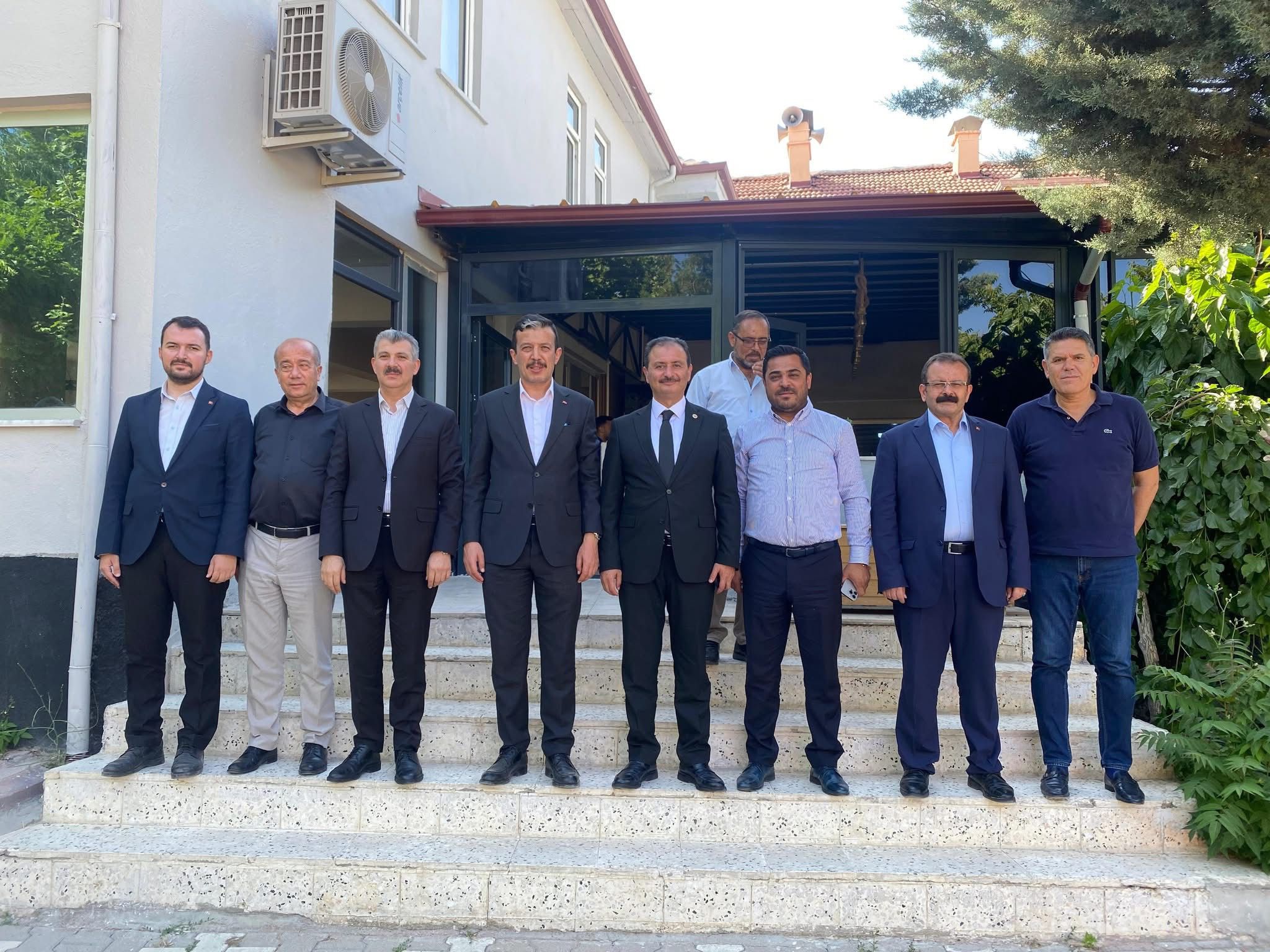 AK Parti Aksaray İl Başkanı Hamza Aktürk ve beraberindeki heyet,