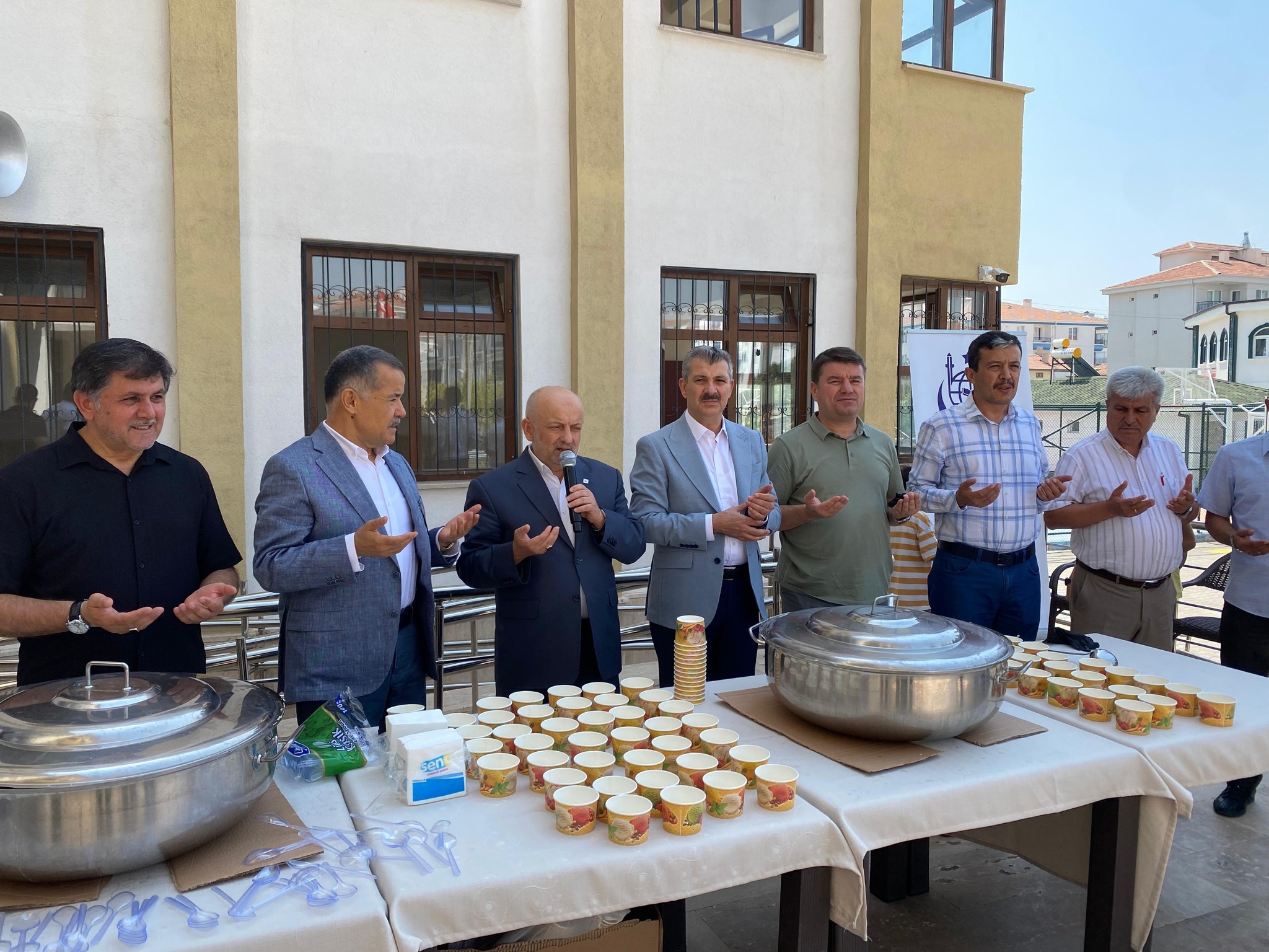 Evrensel Hafızlar Derneği tarafından Cemaleddin Aksarayi Hafız İmam Hatip Ortaokulu’nda