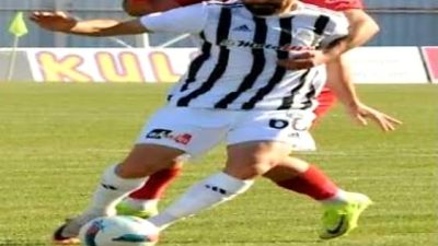 68 Aksarayspor’un orta sahada görev yapan oyuncusu Abdurrahman Canlı ile