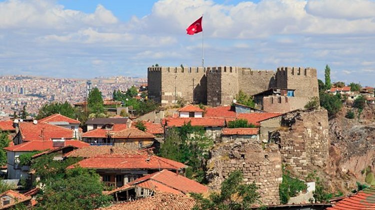 Aksaray’dan Ankara’ya kara yoluyla kaç kilometre, otobüsle ve özel araçla
