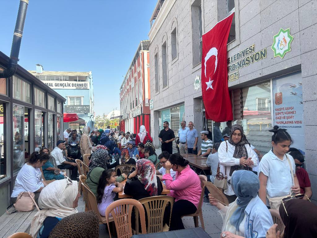 Aksaray Görme Engelliler Spor Kulübü tarafından düzenlenen geleneksel Aşure Günü