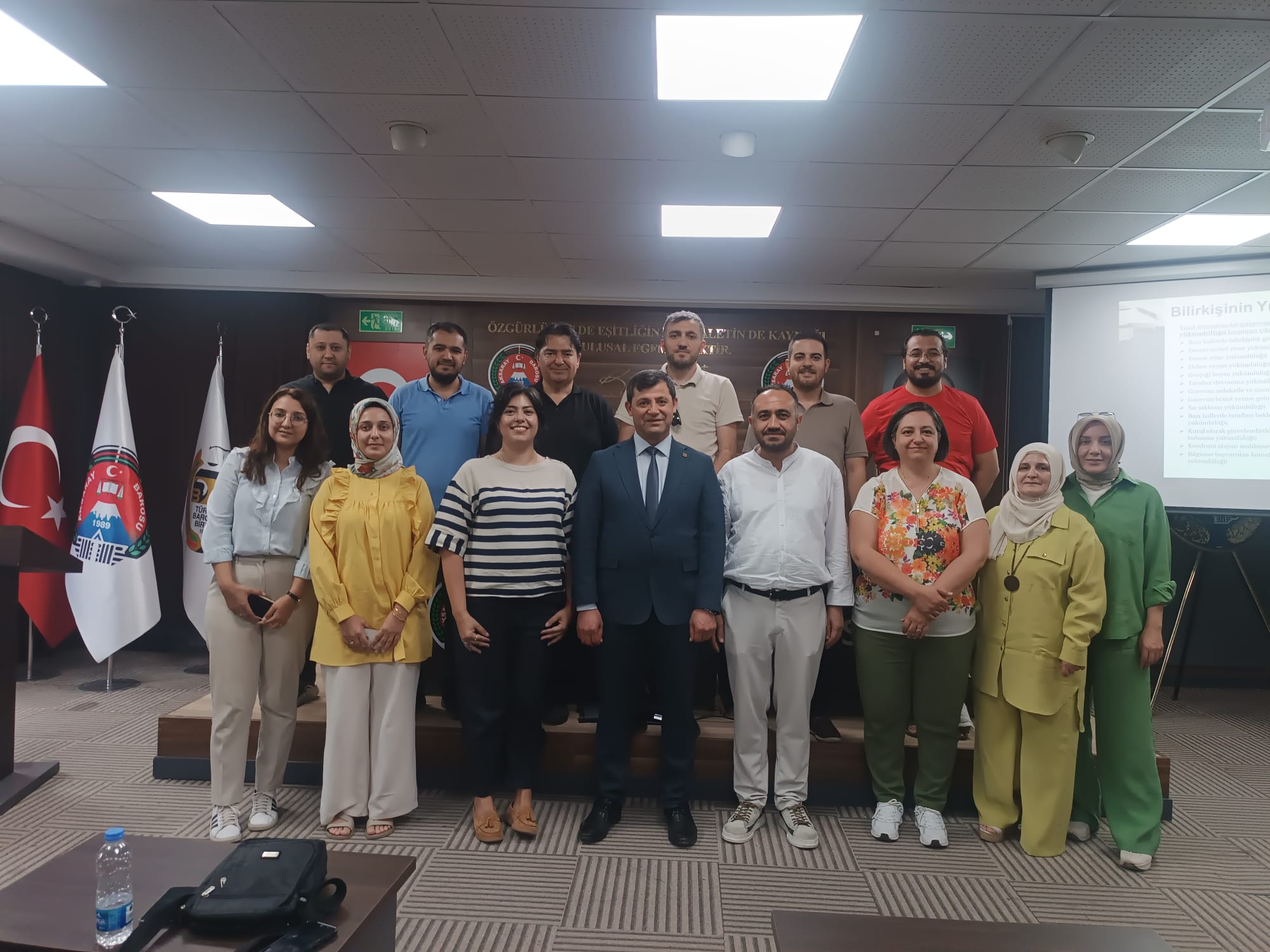 Aksaray Barosu’nun meslektaşlarının uzmanlık alanlarını geliştirmesi amacıyla sürdürdüğü eğitim faaliyetleri