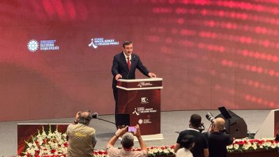 81 ilden ve 41 ülkeden gazetecinin katıldığı panelde, 15 Temmuz’un