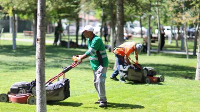 Yaz aylarının gelmesiyle birlikte Aksaray Belediyesi vatandaşların sıkça kullandığı parklarda