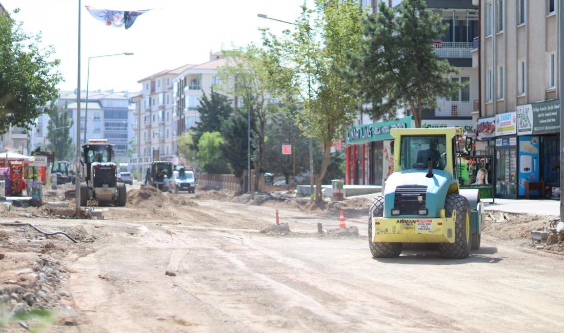 Aksaray Belediyesi, şehir genelinde yürüttüğü alt ve üstyapı çalışmalarına hız
