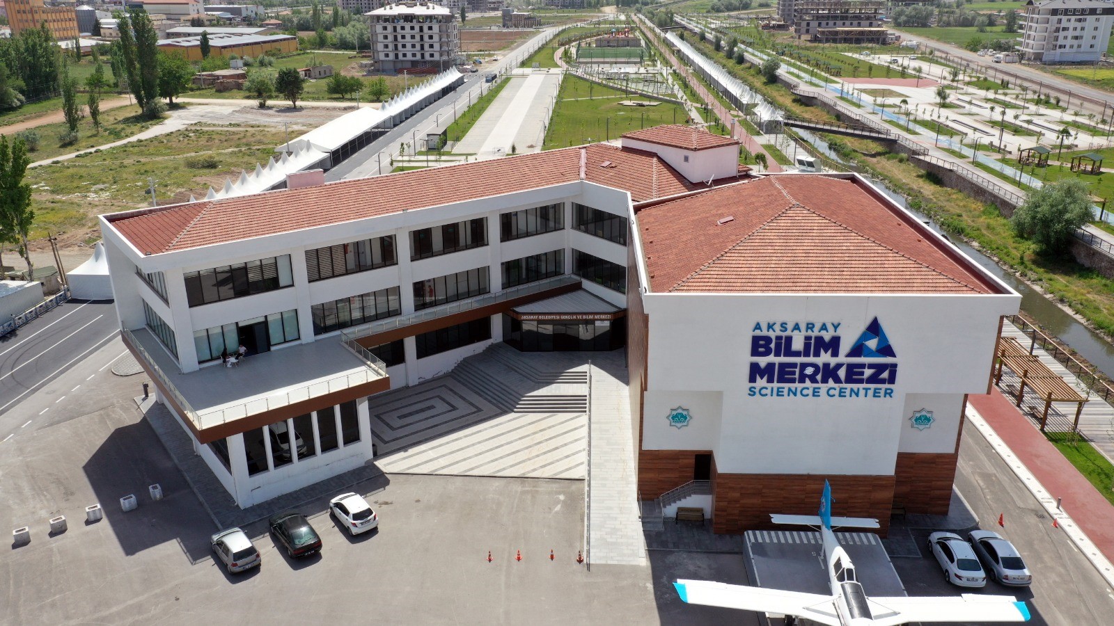 Aksaray Belediyesi, bilimle iç içe bir eğitim deneyimi sunan Bilim