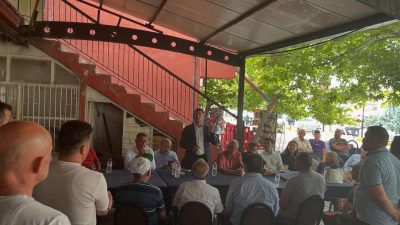 Cumhuriyet Halk Partisi Aksaray İl Başkanı Bilal Özdemir, beraberindeki Parti