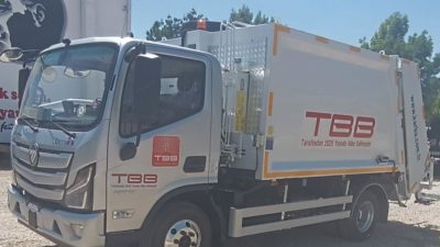 Saratlı Belediye Başkanlığına sıfır çöp kamyonu kazandırıldı. Saratlı Belediye Başkanı