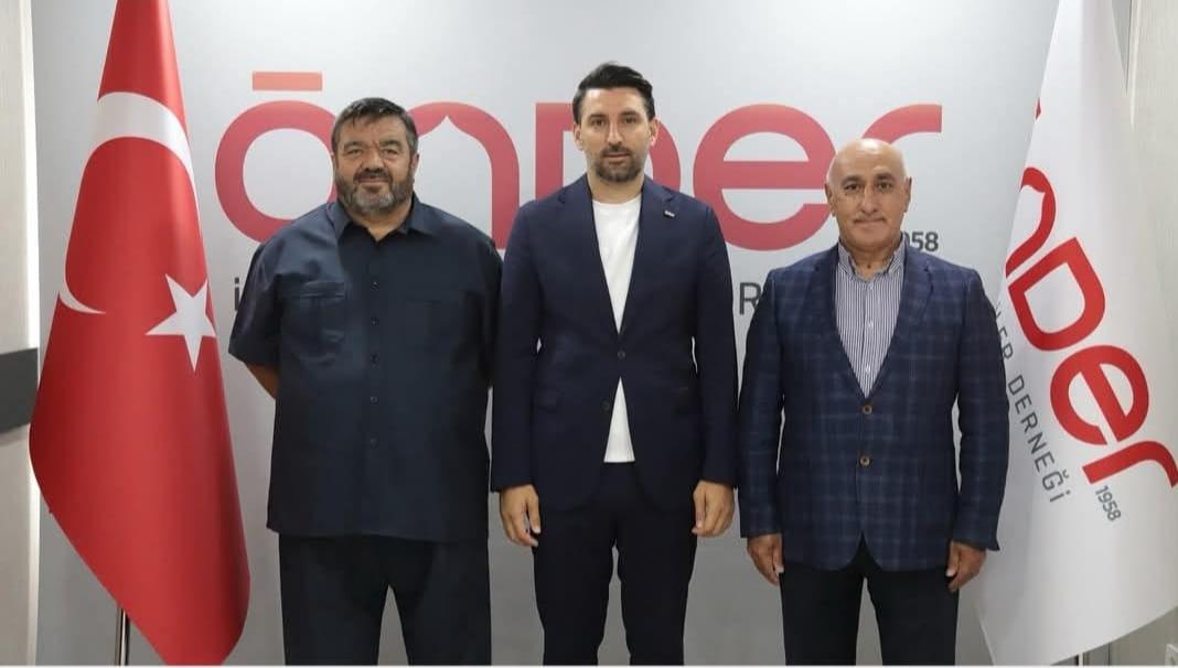 ÖNDER Aksaray İl Temsilciliği’nde bayrak değişimi gerçekleşti. Yılmaz Akbulut görevi