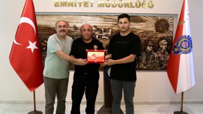 Çorum İl Emniyet Müdürü Bekir Demir, Natürel Çiçekçilik sahibi Ersan