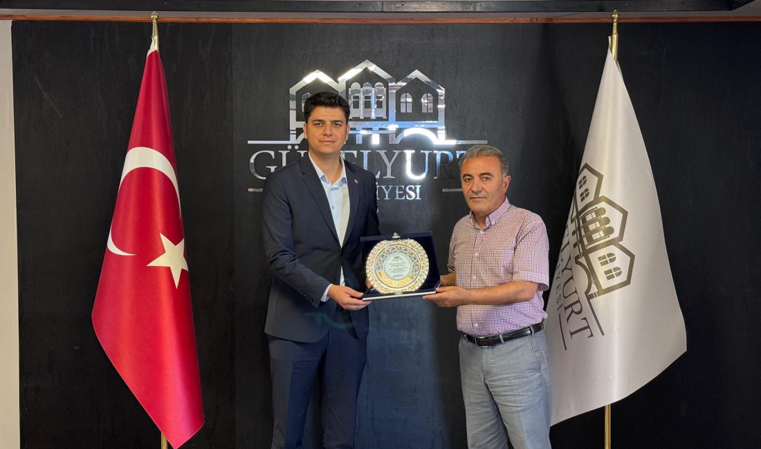 Güzelyurt’ta veda zamanı: Başkan Demircioğlu’ndan Kaymakam Yetiş’e teşekkür Aksaray’ın tarihi ve doğal güzellikleriyle öne çıkan ilçesi Güzelyurt’ta, görev