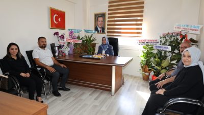 Öz-Sağlık-İş Aksaray Şube Başkanı Nizamettin Karabaş ve sendika yönetimi, AK