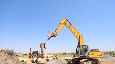 Aksaray Belediyesi, şehirde altyapı hizmetlerini güçlendirme hedefiyle başlattığı çalışmalarını aralıksız
