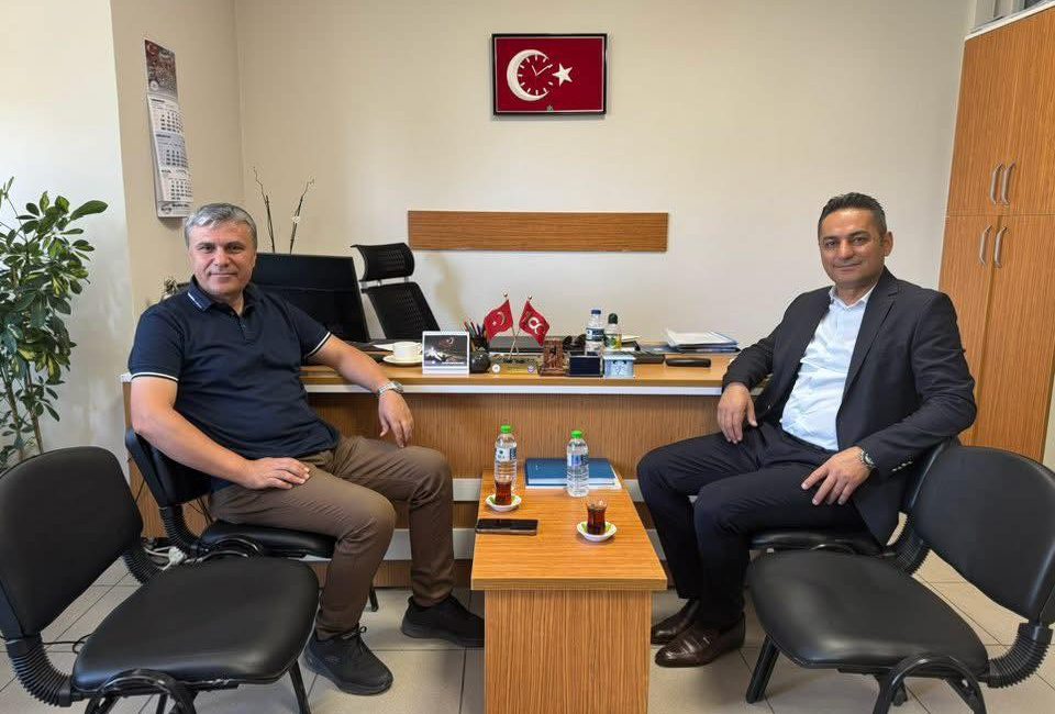 Başkan Kaya’dan Büro Memur-Sen Aksaray Şube Başkanına hayırlı olsun ziyareti Sağlık-Sen Aksaray Şube Müdürü Rıfat Kaya, göreve yeni başlayan Büro