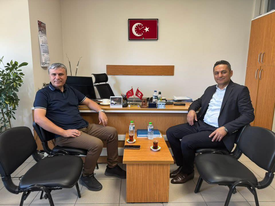 Sağlık-Sen Aksaray Şube Müdürü Rıfat Kaya, göreve yeni başlayan Büro