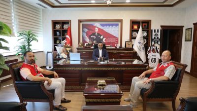 Kızılay Aksaray Şube Başkanı Fırat Oruç ve Süleyman Duran, Aksaray