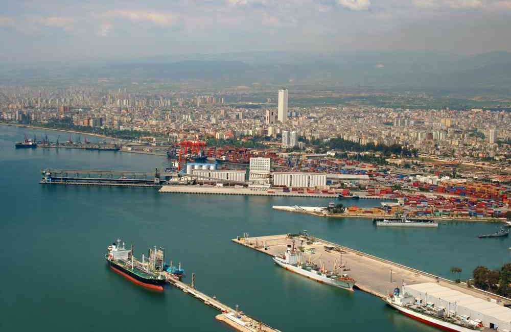 Aksaray ile Mersin arası yaklaşık 270 kilometredir. Bu mesafe, tercih