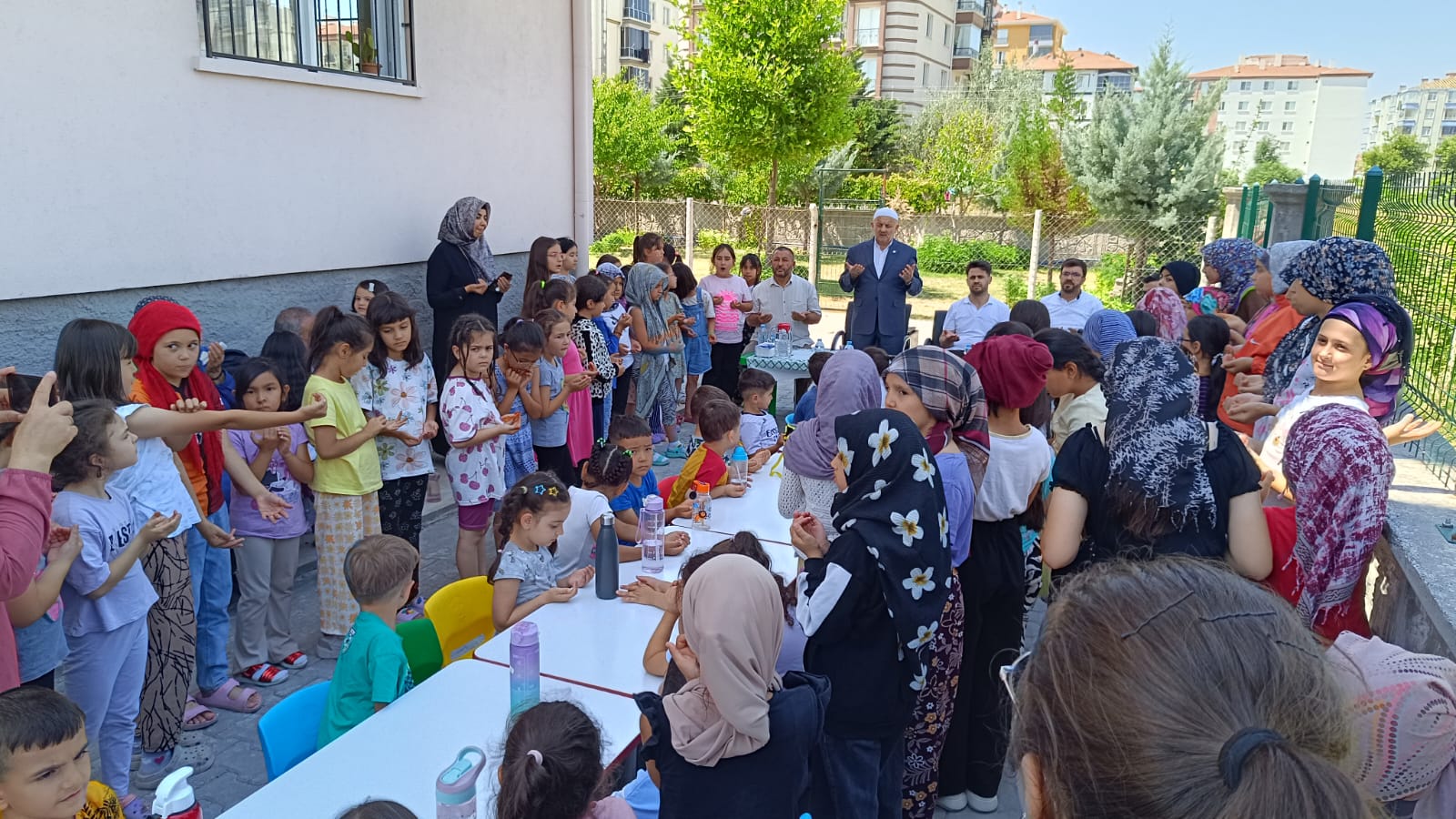 Aksaray’da H. Mehmet – Dudu Yalvaç Kur’an Kursu’nda düzenlenen aşure