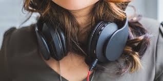 "Müzik Terapisinin Çeşitli Fiziksel ve Ruhsal Durumlarda Kullanımı ve Radyoterapi