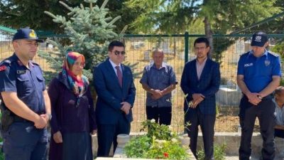 Ortaköy Kaymakamı Ahmet Karatepe, şehit polis Salih Aksu’nun ailesini ziyaret