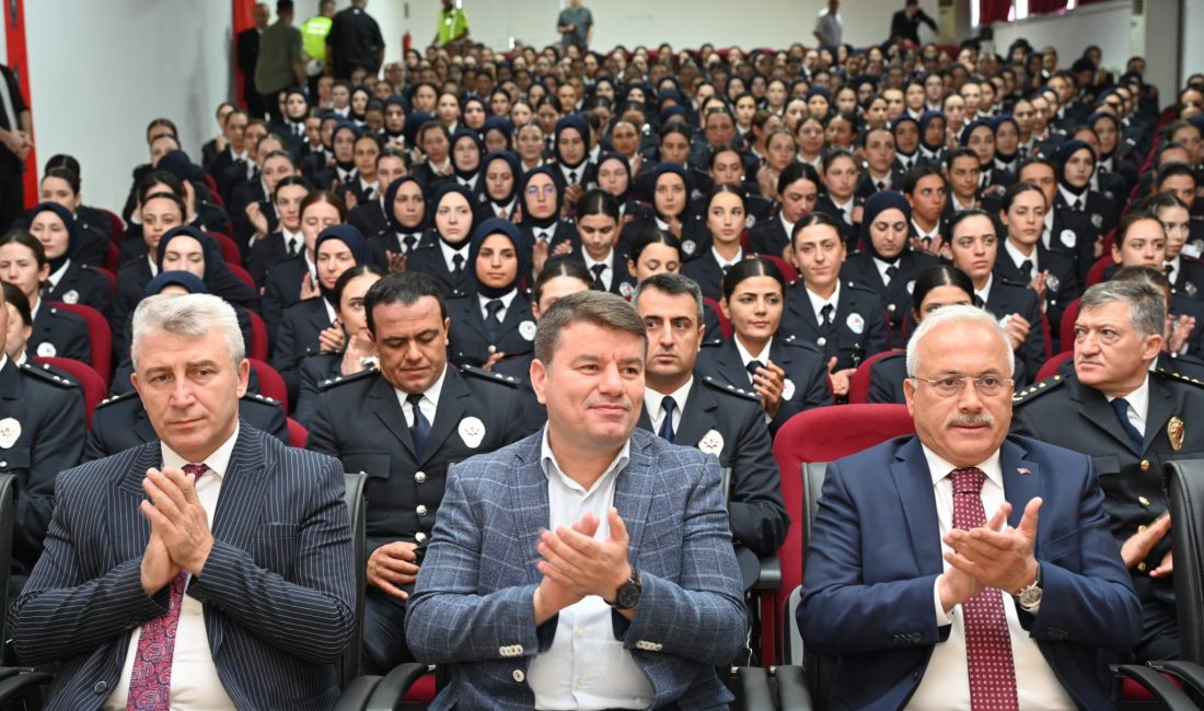 Aksaray Şehit Önder Güzel Polis Meslek Eğitim Merkezi’nde düzenlenen mezuniyet