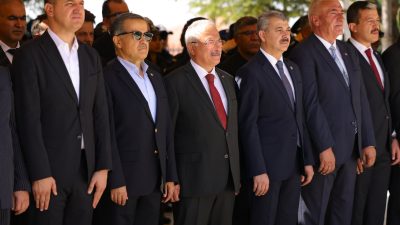 Vali Kumbuzoğlu ve milletvekilleri, 15 Temmuz’un yıl dönümünde şehit kabirlerine
