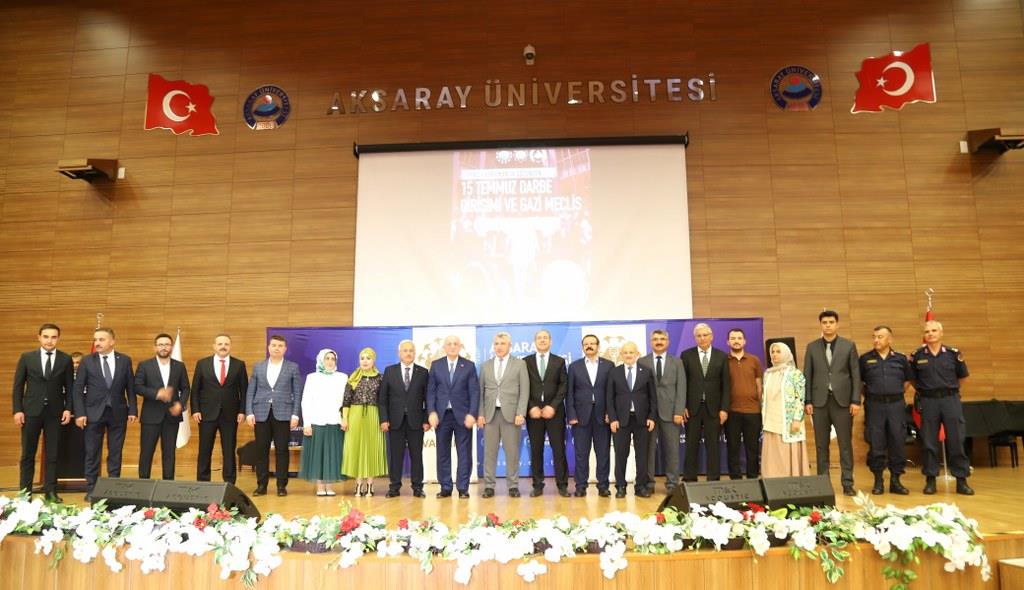 Aksaray Üniversitesi'nde konuşan TBMM 27’nci Dönem Başkanı İsmail Kahraman, “15