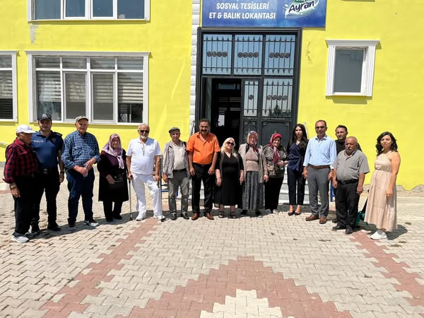 Kırşehir Merkez Huzurevi sakinleri için düzenlenen özel yemek programında duygu
