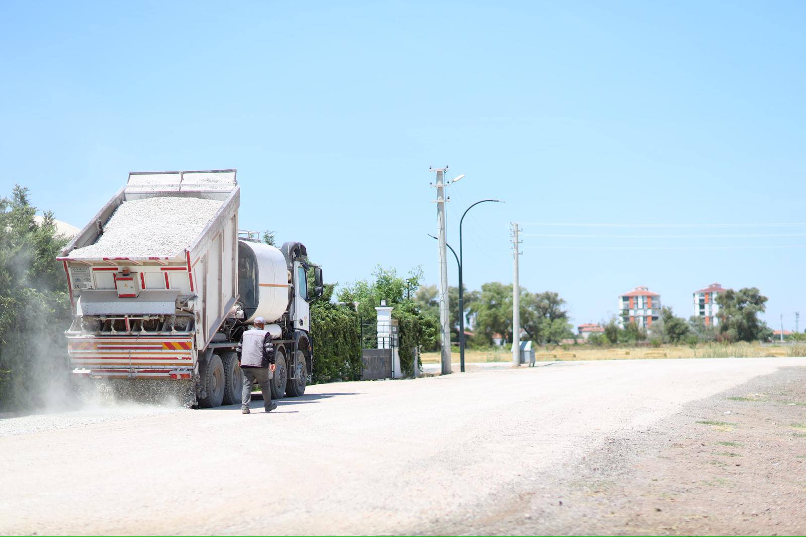 Aksaray Belediyesi, şehir içi ulaşım altyapısını güçlendirme çalışmalarını aralıksız sürdürüyor.