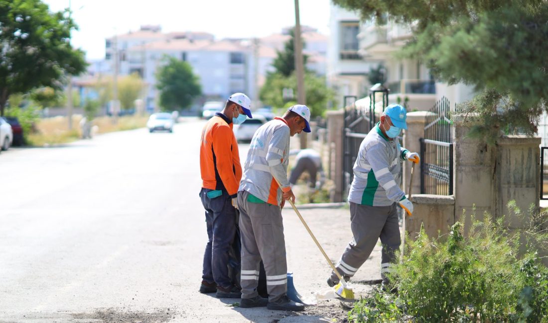 Belediye ekipleri temiz bir Aksaray için sahada! Aksaray Belediyesi, daha yaşanabilir bir şehir için temizlik çalışmalarını aralıksız