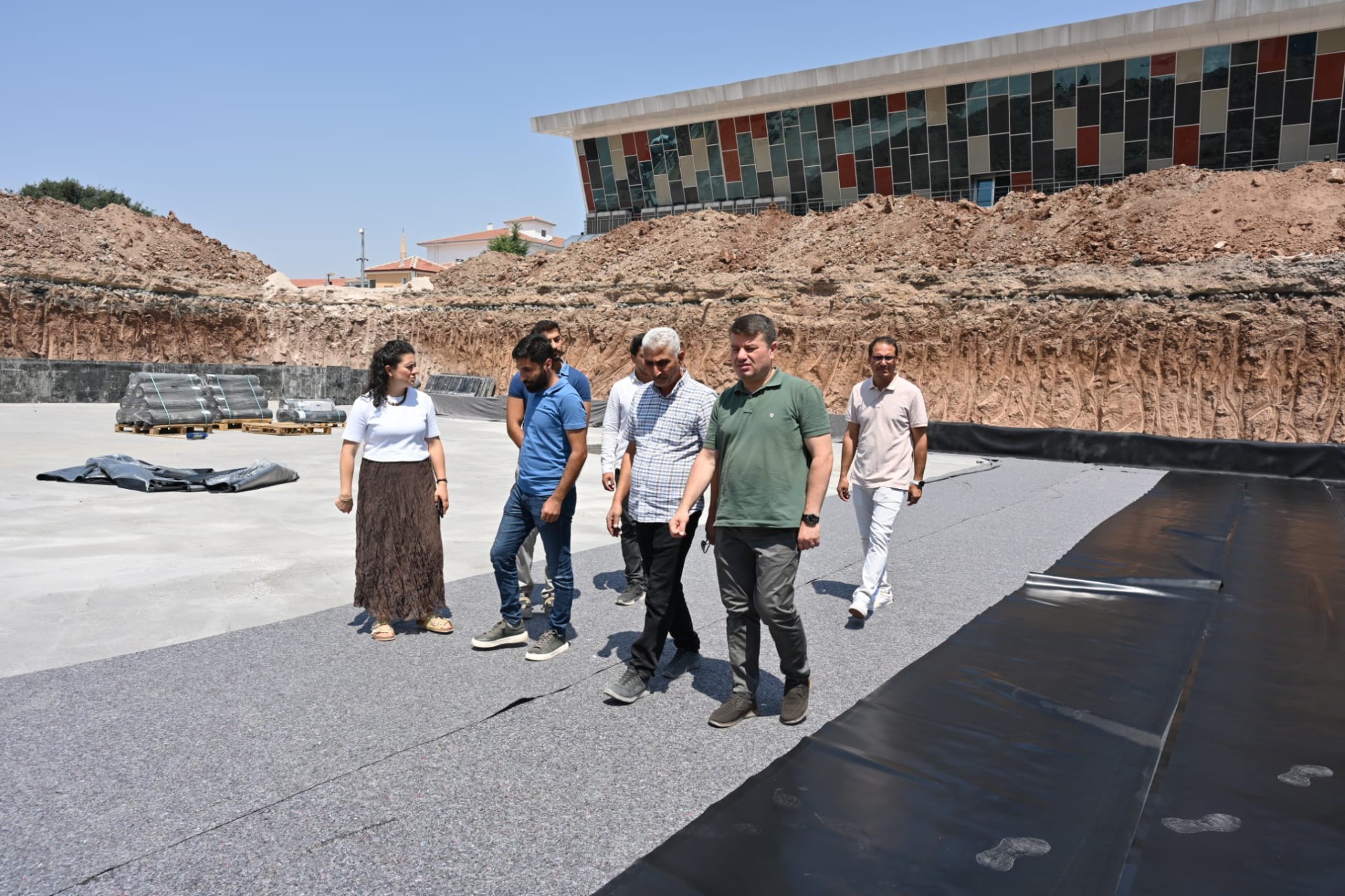 Aksaray Belediye Başkanı Dr. Evren Dinçer, hizmete kazandırılacak olan eni