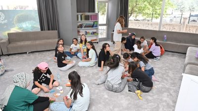 Aksaray Belediyesi şehrin farklı noktalarında kurulan Bilgihanelerde yaz dönemi tam