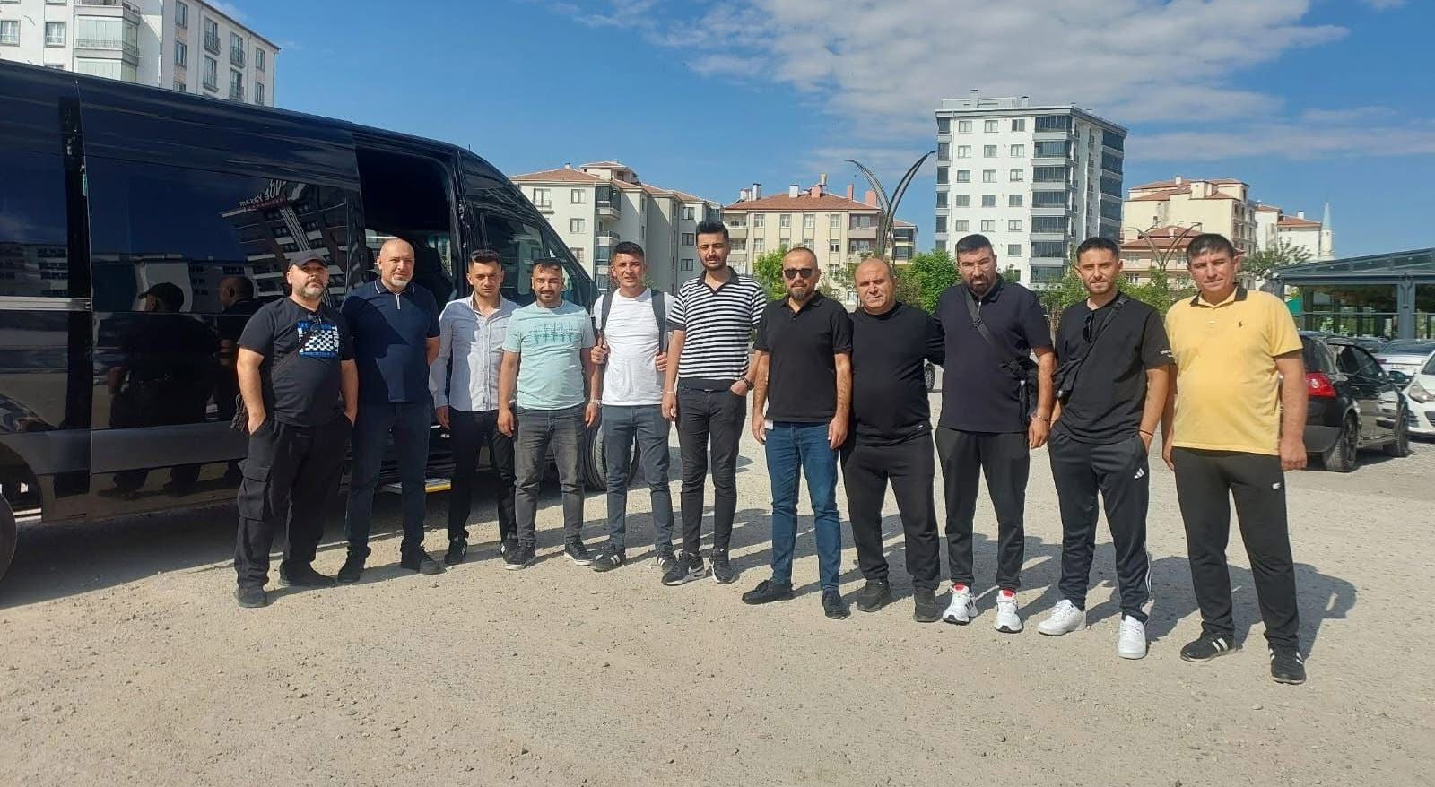 Türk Metal Sendikası Aksaray Şubesi’ne bağlı üyeler, MESS’in düzenlediği ortak